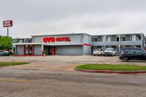 Wichita Falls Hotel | OYO Hotel Wichita Falls - Downtown