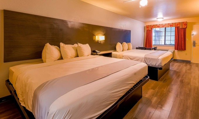 Sweet Home Hotel | OYO Hotel Yoakum West
