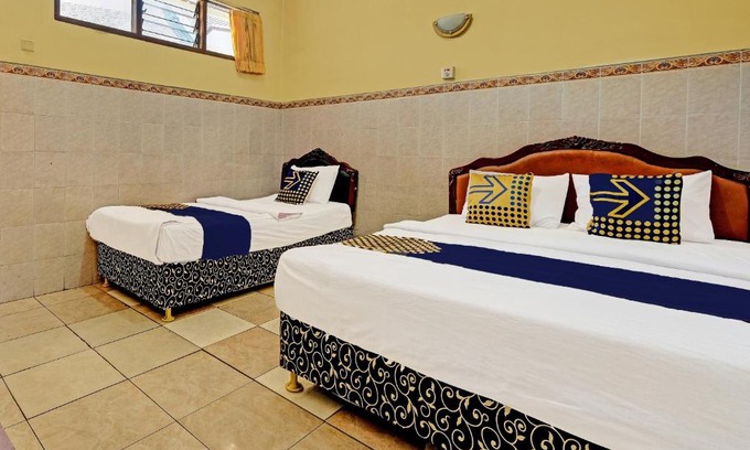 Ambarawa Hotel | OYO Life 91677 Hotel Citra Dewi 3