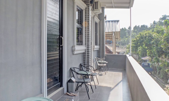 Bandar Lampung Hotel | OYO Life 92830 Homestay Slamet Riadi Iv