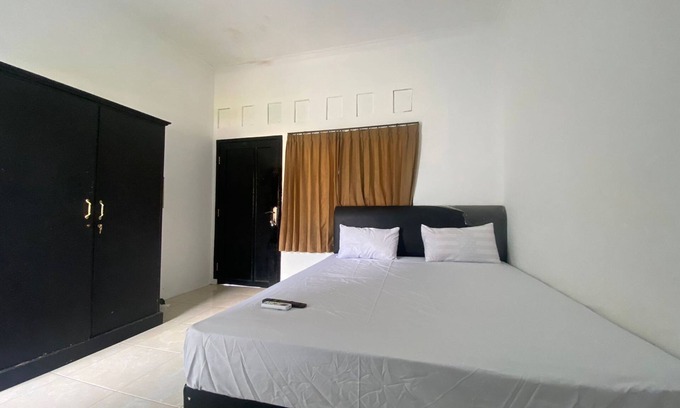 Kecamatan Janapria Hotel | OYO Life 93156 Rumah Kosan