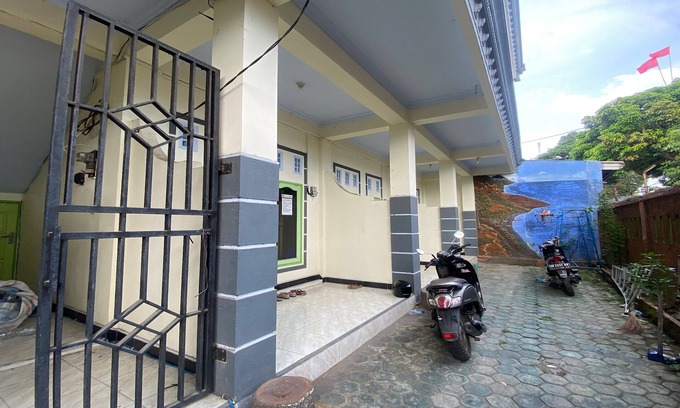 Kecamatan Janapria Hotel | OYO Life 93401 Kos Putri Alamanda Syariah