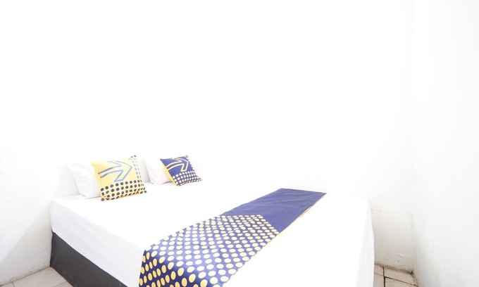 Painan Hotel | OYO Life 93680 Kost Losawi Syariah
