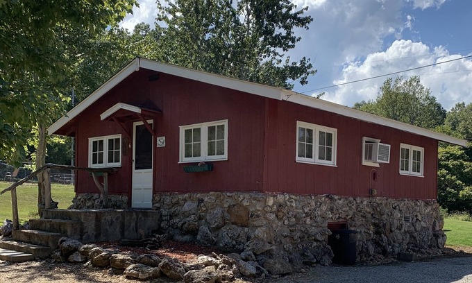 Bull Shoals Cottage | Ozark Rocky Hide a Way Cottage #6 with dock on Bull Shoals Lake