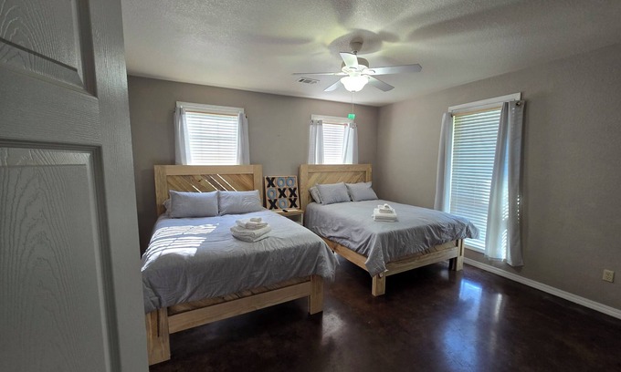 Centerville House | Ozarks Country retreat with 10 acres. Hiking trails and lake access both nearby.