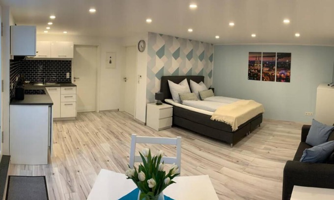 Putzchen/Bechlinghoven Apartment | Pützchens Markt 2025 - Modernes Apartment in unmittelbarer Nähe - trotzdem sehr ruhig - Privatparkplatz mit Auflademöglichkeit für E-Auto