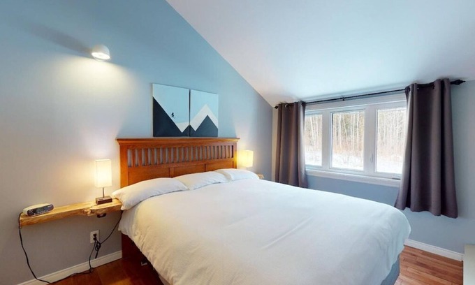 Beaupre Apartment | P-17: 3-bedroom condo for 8 people