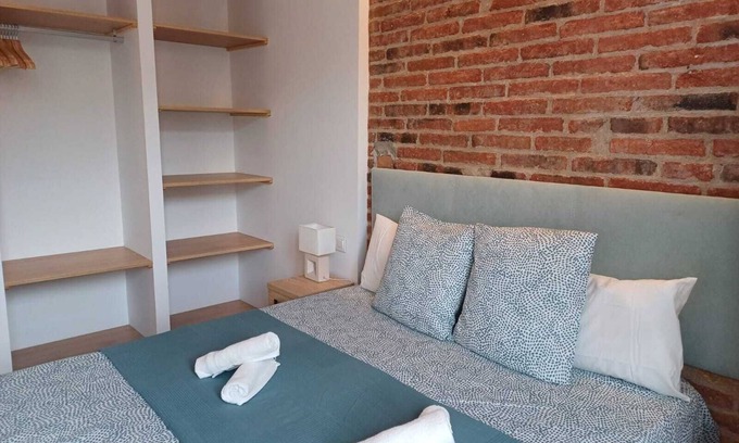 Sant Marti Apartment | P1 Apartment near the beach - 2 bedrooms with double bed