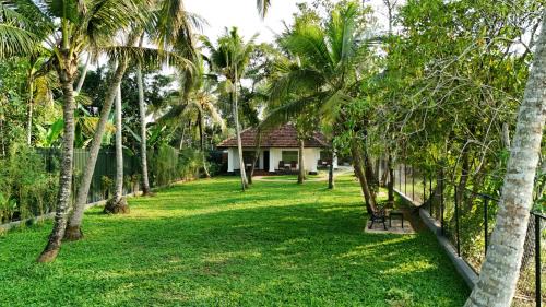 Kumarakom Villa | Paadam by the backwaters