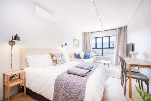 Paarl Apartment | Paarl 137 - Superior Studio Apartment with AC and Parking