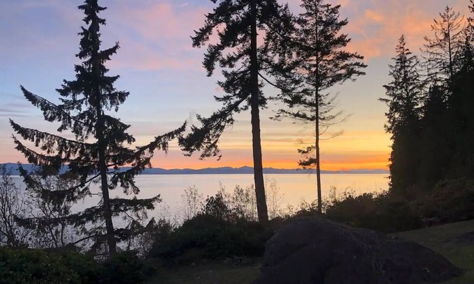Juan de Fuca Electoral Area Condo | Pacific Coast Oceanfront 2 bedroom condo, nstudio plus adjoining 1 bedroom condo