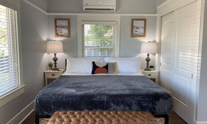 South Park Apartment | Pacific Craftsman One Bedroom With Washer Dryer Heart Of South Park