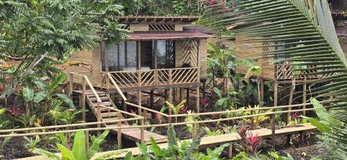 Nuqui Hotel | Pacific Nuqui Lodge