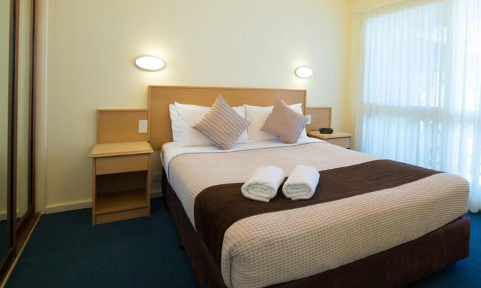 Elizabeth Beach Resort | Pacific Palms Resort
