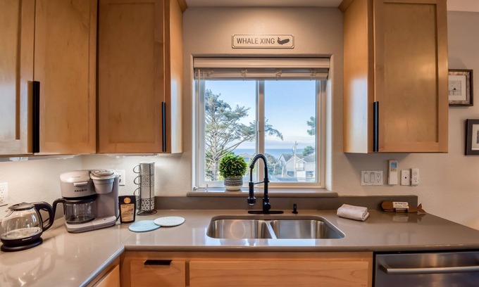 Lincoln City House | Pacific Peeks 2 - Oceanview Pet Friendly Retreat with EV Charging (fee)