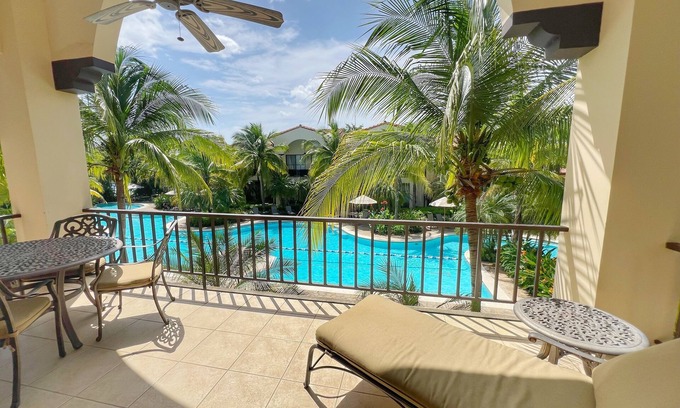 Coco Condo | Pacifico L407 - 2 King Option - Great Walkability