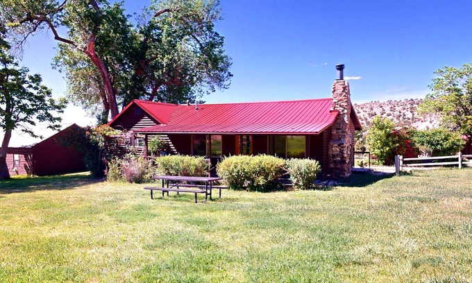 Spanish Valley Cabin | Pack Creek ~ Farm House | 3 Bed, 1.5 Bath