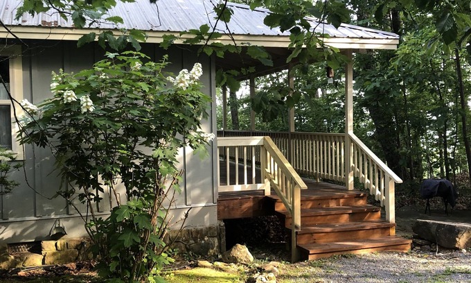 Mentone Cottage | Package at Lookout Mountain!