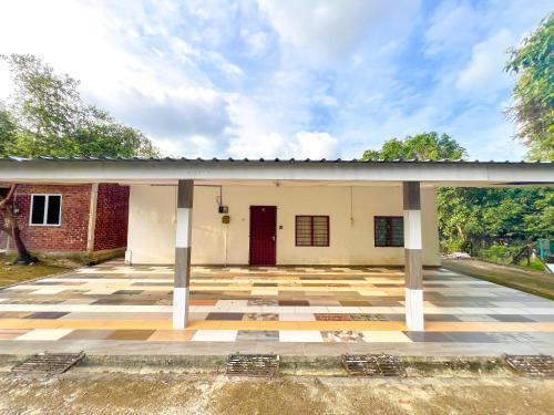 Padang Besar House | Padang Besar White House Homestay