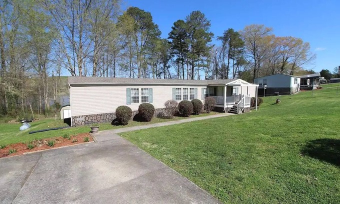 Chickamauga Lake House | Paddler's Fishing Retreat Seasonal Water