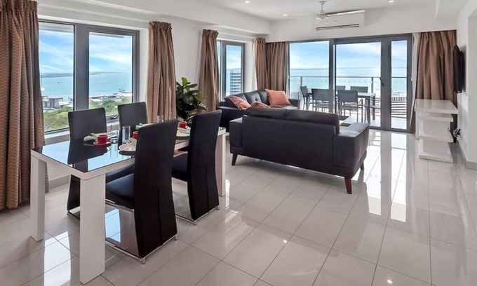 Darwin City Centre Apartment | "Padstow" Darwin City Penthouse