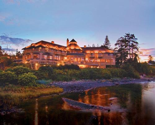 Campbell River Hotel | Painter's Lodge