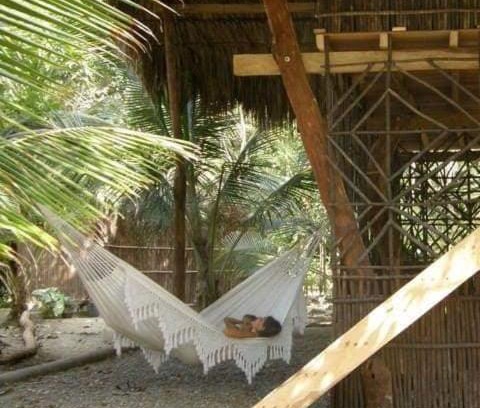 Monitos House | Pajarito Eco-Lodge frente al mar