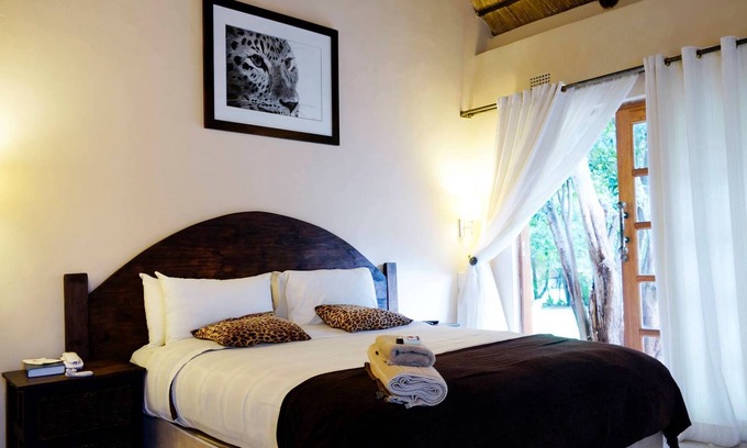 Harare East Cabin | Pakanaka Lodge