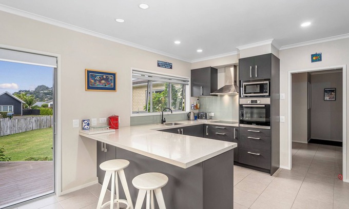 Tairua House | Paku Sea-escape - Tairua Holiday Home