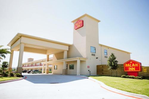 Jersey Village Hotel | Palace Inn 290 & Jones Rd