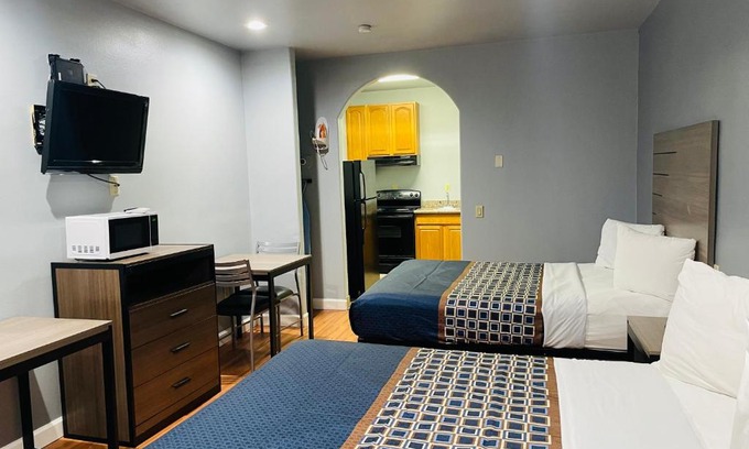 Baytown Hotel | Palace Inn - Baytown I-10