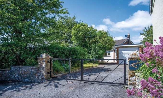 Manorbier House | Palace Park - 2 Bedroom Bungalow - Manorbier