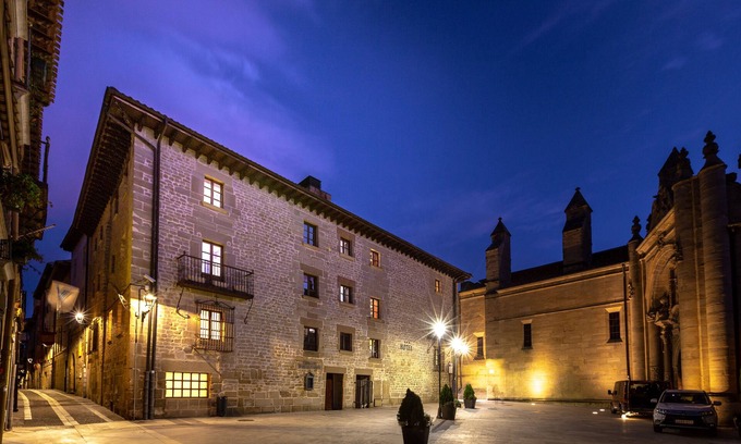 Viana Hotel | Palacio de Pujadas