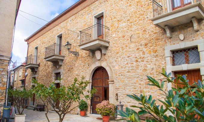 Cicerale House | Palazzo Iaquinta - Rooms, Restaurant & Wellness
