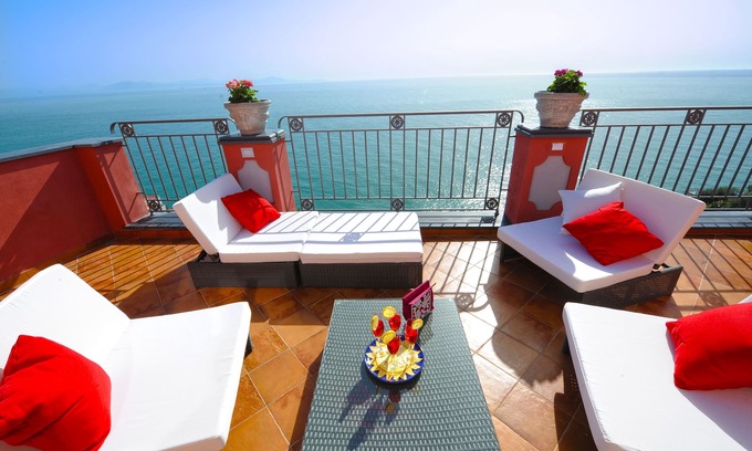 Praiano House | Palazzo Rocco - Penthouse White Moon in Love - 2 rooms - 2 bath - 6 pax max