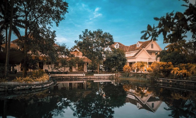 Cherthala Bed & Breakfast | Palliath House-Heritage Villa Beachside