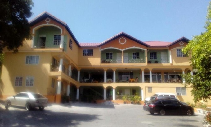 Montego Bay House | Palm Bay Guest House & Restaurant