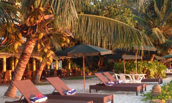 Grand Anse Hotel | Palm Beach Hotel