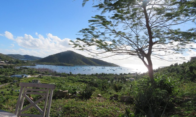 Lower Carolina Cottage | Palm Cottage: Affordable, Great View, Coral Bay Bargain!