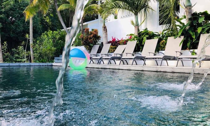Bravos de Boston House | Palm Cottages - The Palm Cottage - LUSH TROPICAL OASIS