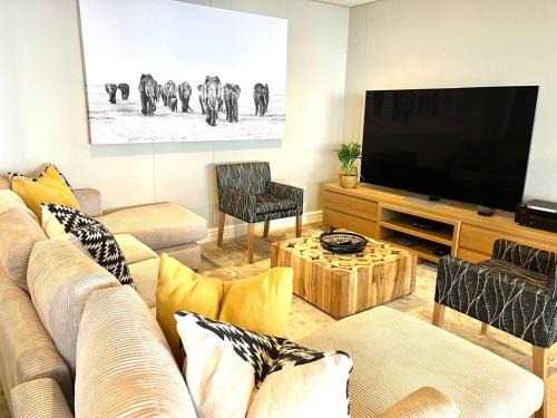 Ballito Apartment | Palm Cove - 3 Ilanga, Simbithi Eco Estate - Infinity Pool with 180' Sea View, Min 7 Night stay