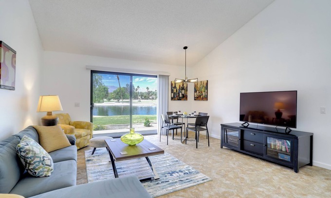 Palm Desert Condo | Palm Desert Condo w/Community Pool + Views!