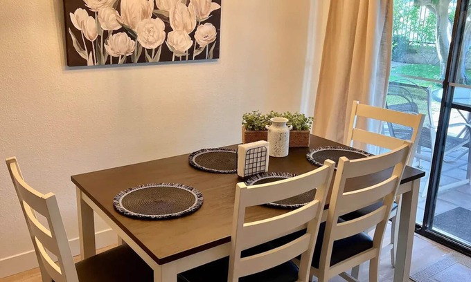 Palm Desert Condo | Palm Desert Getaway - 2 bedroom condo
