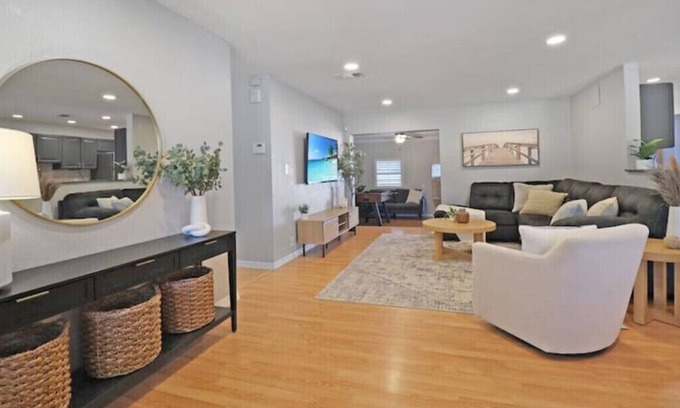 Sun Bay South House | Palm Pool Paradise-South Tampan