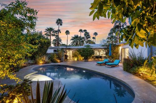 Tahquitz River Estates House | Palm Springs Eco Mid-century Urban Oasis Retreat