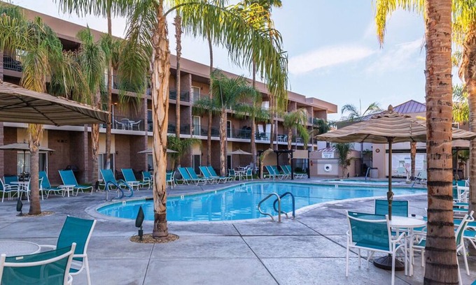 Uptown Design District Resort | Palm Springs Resort 3bdr