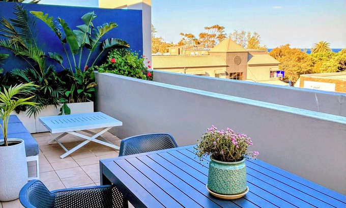 Kiama Apartment | Palm Terrace Kiama-Alfresco dine on huge terrace.nWalk to cafes, bars and shops.