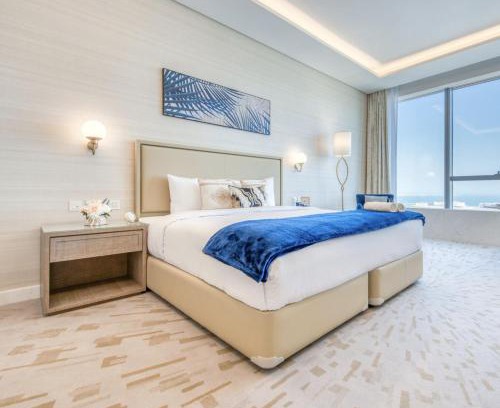 Palm Jumeirah Apartment | Palm Tower Stylish Studio02 with Sea View Infinity Pool