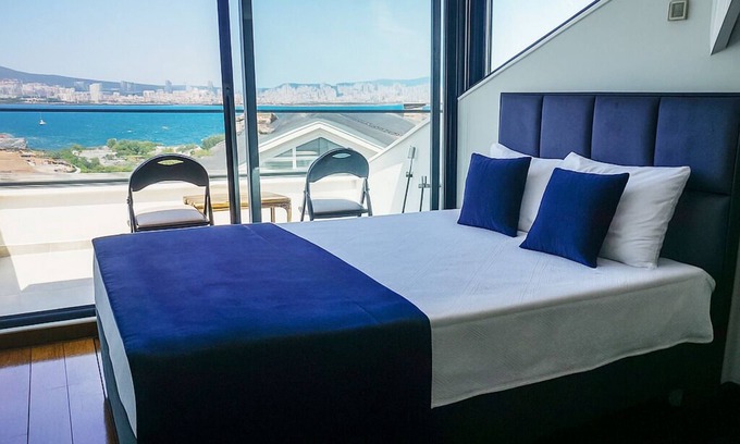 Adalar Bed & Breakfast | Palm Villa
