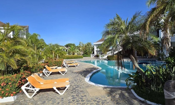Corozal Villa | Palma Real La Ceiba Beach House